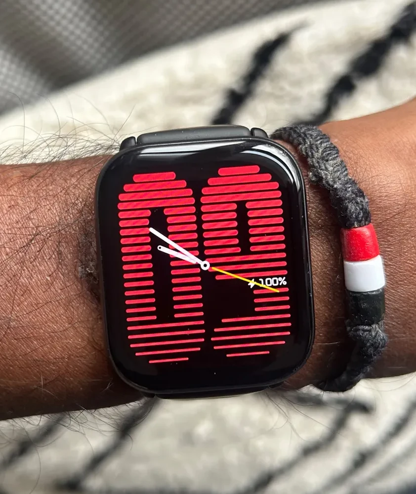 Amazfit Active 智能手表界面