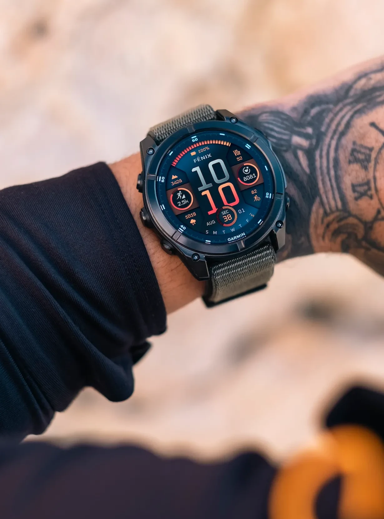 Garmin Fenix 8 户外手表界面