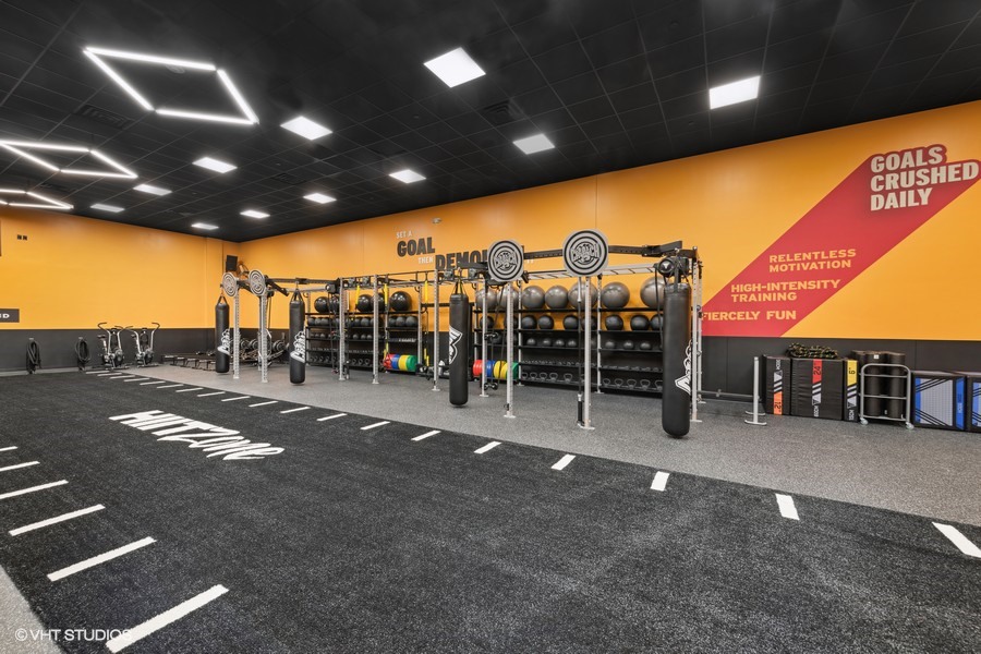 中国健身房还在拼价格?Crunch 3.0 已经用“恢复区+儿童托管”留住会员了,你还在靠跑步机和哑铃硬撑?