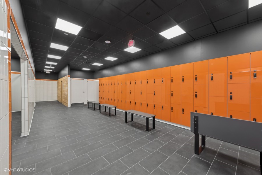 中国健身房还在拼价格?Crunch 3.0 已经用“恢复区+儿童托管”留住会员了,你还在靠跑步机和哑铃硬撑?